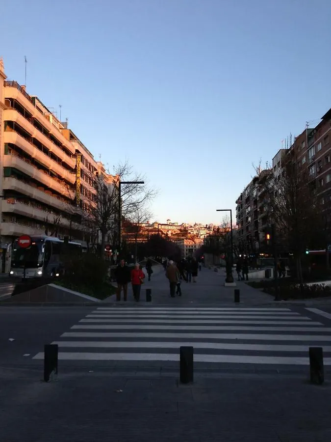Constitucion Suite Confort D Granada Apartman